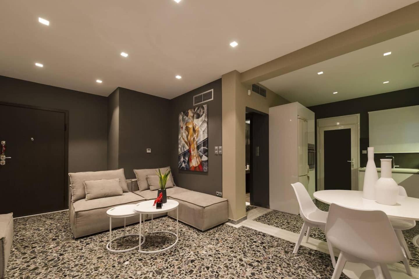 Ma Maison Nο 1, Penthouse, Acropolis And Lycabettus View, Ultra High Speed Internet 300 Mbps, 15' To Acropolis By Metro, 1' From Metro Station Atenas Exterior foto